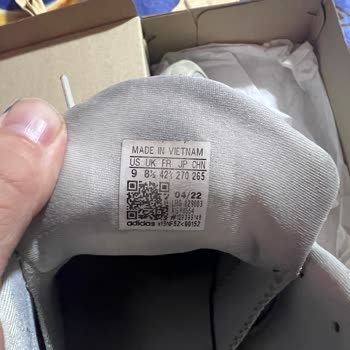 Adidas Arızlı Ürün Ayakkabı