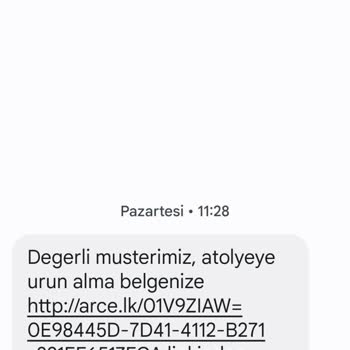 Grundig Serviste Makinem Çizik Yere Atılmış