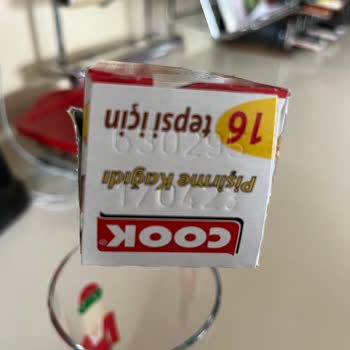 Cook Sedat Tahir Pişirme Kağıdına Üzerinde Pişirilen Gıdaların Yapışması