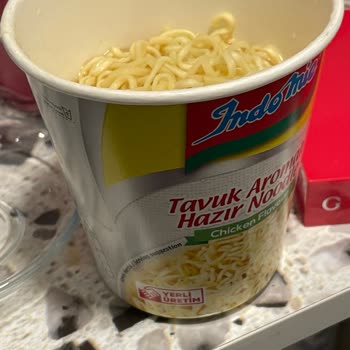 indomie Üründen Kıl Çıktı
