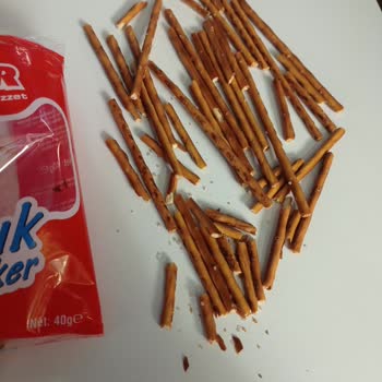 Ülker Çubuk Kraker Yanmış Ürün Satıyor