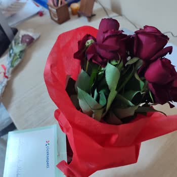 ÇiçekSepeti Öğretmenler Günü Hüsranı: Beklenen Ve Gelen Farklı