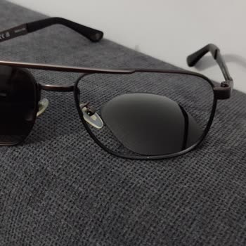 Atasun Optik Çerçeveden Camın Düşmesi