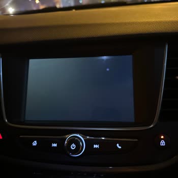 Opel Crossland Ekran Açılmıyor