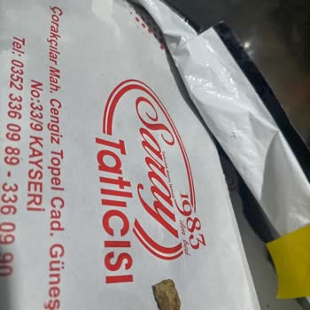 Saray Tatlıcısı Baklavadan Taş Çıktı