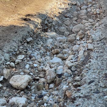 Karayolları Genel Müdürlüğü Bizim Köyün Yolu Çukurlu Bu Halde Acil Yardım
