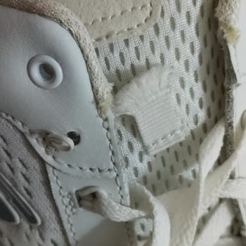 Skechers Kalitesiz Ayakkabı, İlgisiz Hizmet!