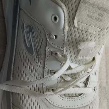 Skechers Kalitesiz Ayakkabı, İlgisiz Hizmet!