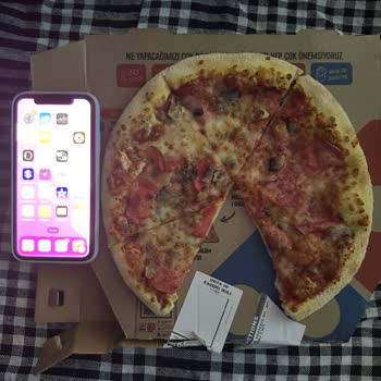 Domino's Pizza Boyut Küçülen Pizza Hayal Kırıklığı!