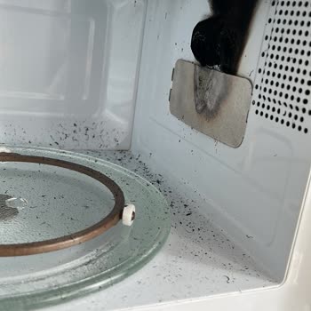 Arçelik Mikro Dalgam Patladı