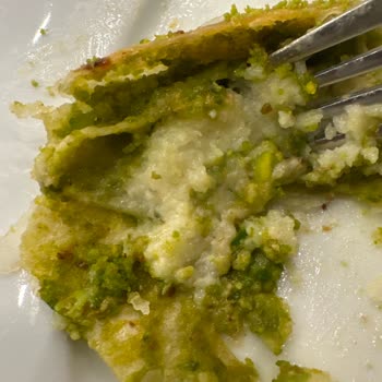 Özikizler Künefe Kaymak Yerine Sütlü İrmik!