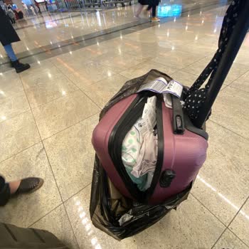 Nile Air Valizimin Elime Hasarlı Geçmesi