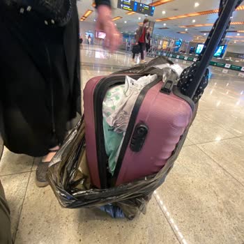 Nile Air Valizimin Elime Hasarlı Geçmesi