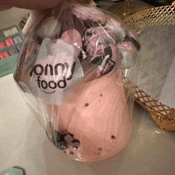 ÇiçekSepeti Yenilebilir Çiçek, Yenilebilir Gibi Görünmüyor!