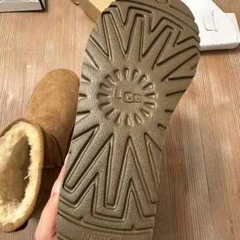 Hepsiburada Satıcısı Da Hepsiburada Olan Ugg Ayakkabıyı Fake Gönderdi