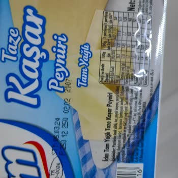 İçim Taze Kaşar Peynir Paketinde Küflendi
