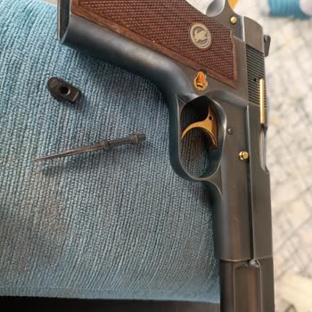 Tisaş Atış Yaparken İğnenin Düşmesi