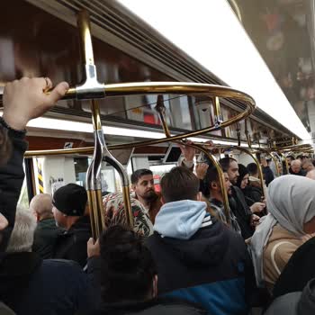 İzmir Büyükşehir Belediyesi Metro Treni Kullanım Şikayeti