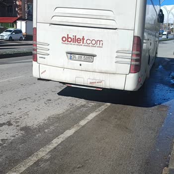 Yeşil Erciş Seyahat Kamil Koç Yolda İndirdi Sakat Halimle! Çözüm Ve Adalet İstiyorum!