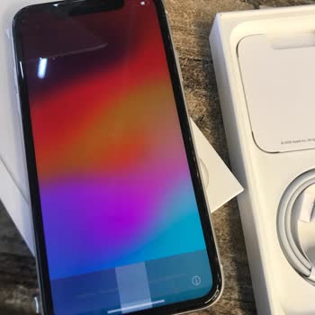 Sıfır İphone 11 Ekranda Beyaz Çizgi Hatası Turkcell