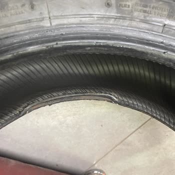 Petlas Marka Lastiğe Zarar Veren İş Yeri