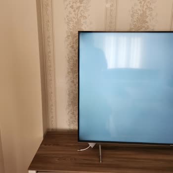 Grundig Marka TV Köşelerinde Ekran Kararması