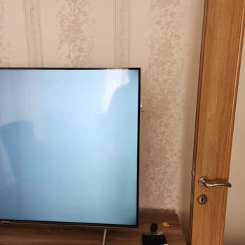 Grundig Marka TV Köşelerinde Ekran Kararması
