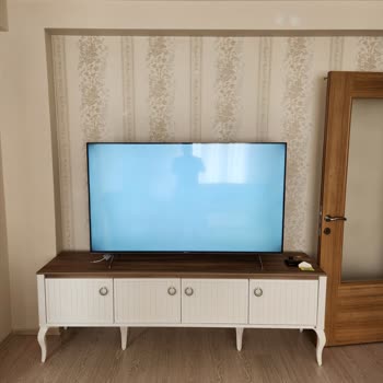 Grundig Marka TV Köşelerinde Ekran Kararması