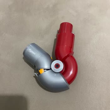 Dyson Mobilya Altı Adaptörü Kırıldı