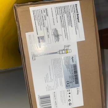 Dyson V15 Kablosuz Süpürge Eksik Aparat Çıktı