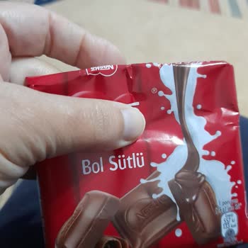 Nestle Çikolata Paketi Yarım