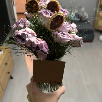 Çiçek Sepeti Farklı Çiçek Gönderimi Ve Fotoğraf İle Fark Oluşu.