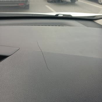 Kia 2012 Ceed Torpido Çatlağı