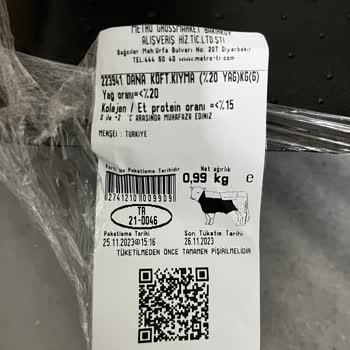 Metro Market Kıymayı Darasını Almadan Paketliyor