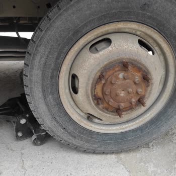 Petlas Lastik Dişler Erimeden Yanaklar Deforme Oluyor