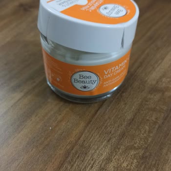 Gratis Kapağı Kirik Krem Bee Beauty