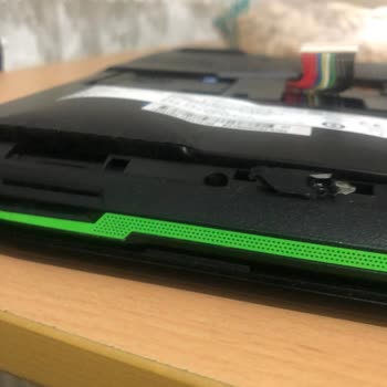 Monster Notebook Bilgisayarımın Bataryası Şişti Ve Kapağı Kırdı!