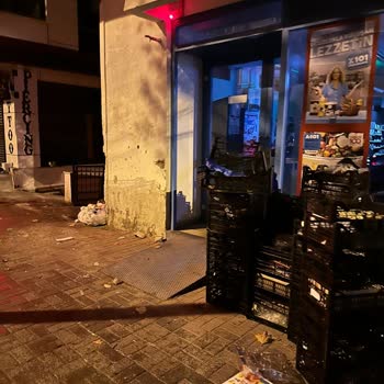 A101 Marketinin Lakayıt Ve Sokağımızı Pisletmesi