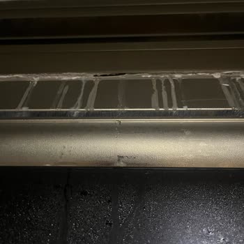 Albert Genau Statü Su Alıyor