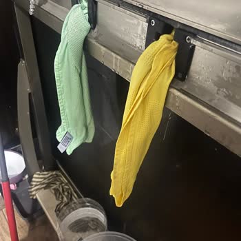 Albert Genau Statü Su Alıyor