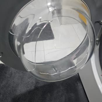 Arçelik Çamaşır Makinesini Cam Kapağı Kendiliğinden Kırıldı