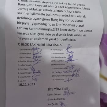 Kumluca Belediyesi Site İçerisinde Rahatsızlık Veren Köpekler Hakkında Şikayet