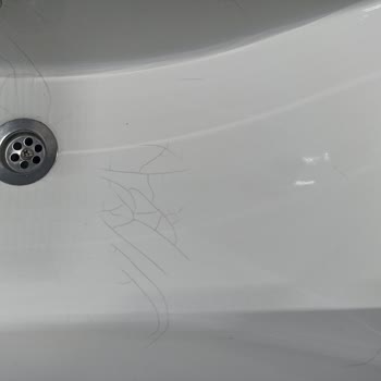 Cerastyle Marka Lavabo Kılcal Çatlaklar