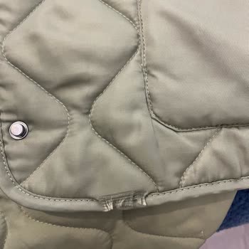 Pull and Bear Mont Kısa Sürede Deforme Olup Söküldü.