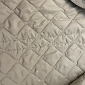 Pull and Bear Mont Kısa Sürede Deforme Olup Söküldü.