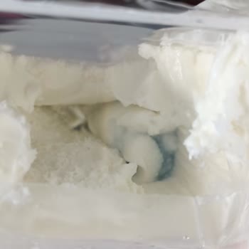 Duranlar Süt Duranlar Marka Kaymak Rafta Küflenmiş