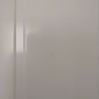 Uğur Soğutma Derin Dondurucu Kapağında Tespit Edilen Delikler İçin Tüketici Şikayeti