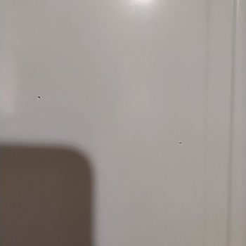 Uğur Soğutma Derin Dondurucu Kapağında Tespit Edilen Delikler İçin Tüketici Şikayeti