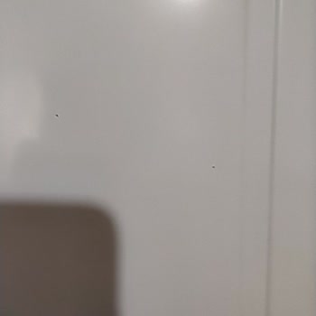 Uğur Soğutma Derin Dondurucu Kapağında Tespit Edilen Delikler İçin Tüketici Şikayeti