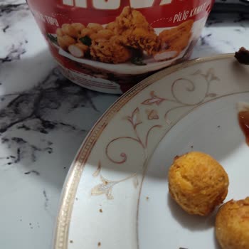 Lezita Çıtır Kova Topların İçinden Demir Çıkması